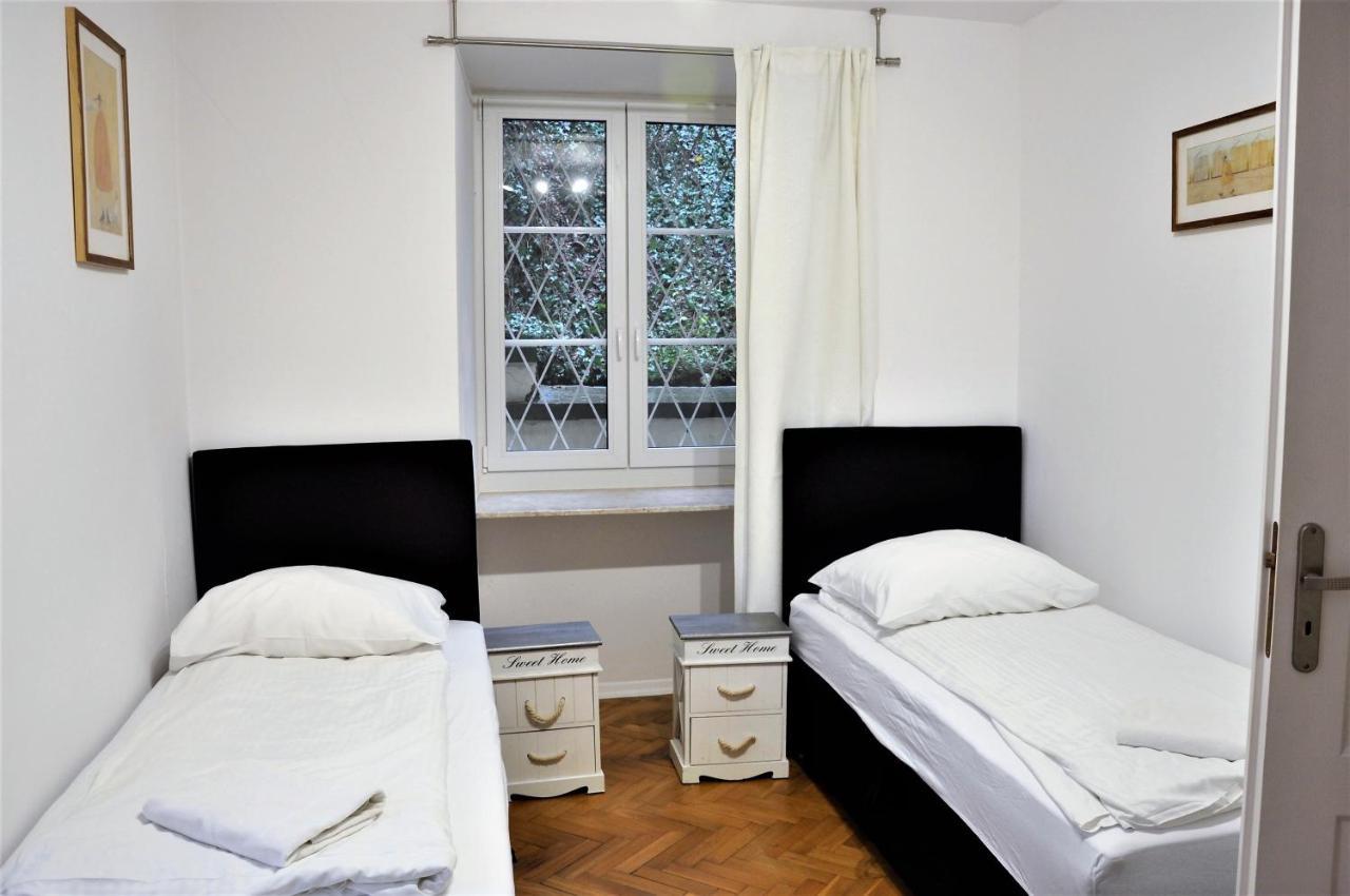 Prudentia Apartments Brzozowa Varşovia Exterior foto